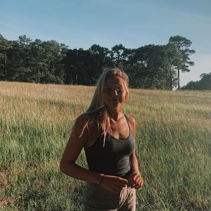 Meet your Posher, Emily